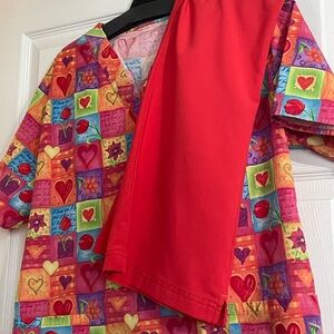 Colorful Heart Print Scrub Top and Pants Set